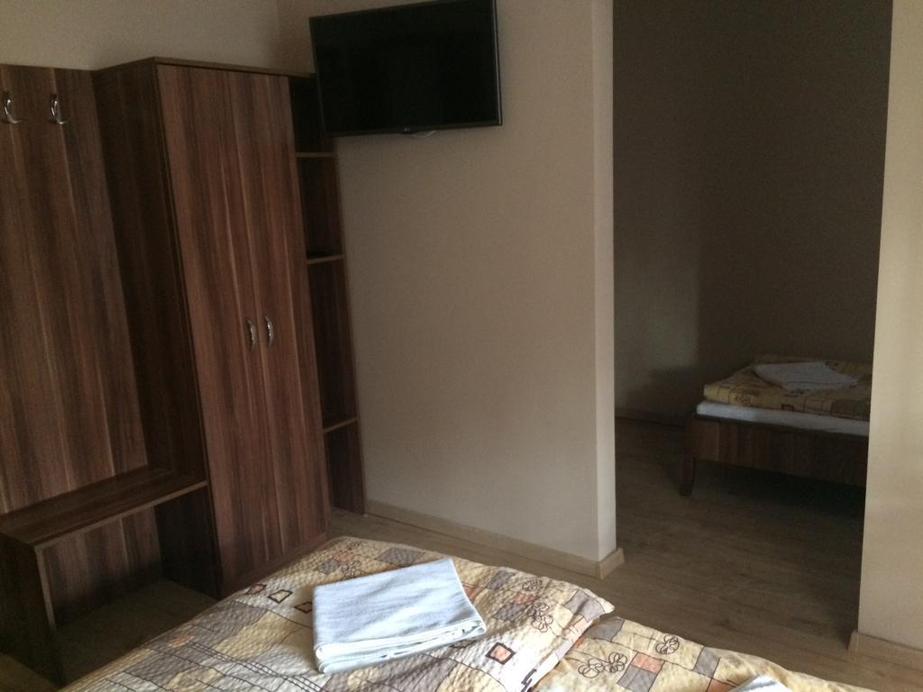 Rózsakert Panzió Hotel Nyíregyháza Exterior foto