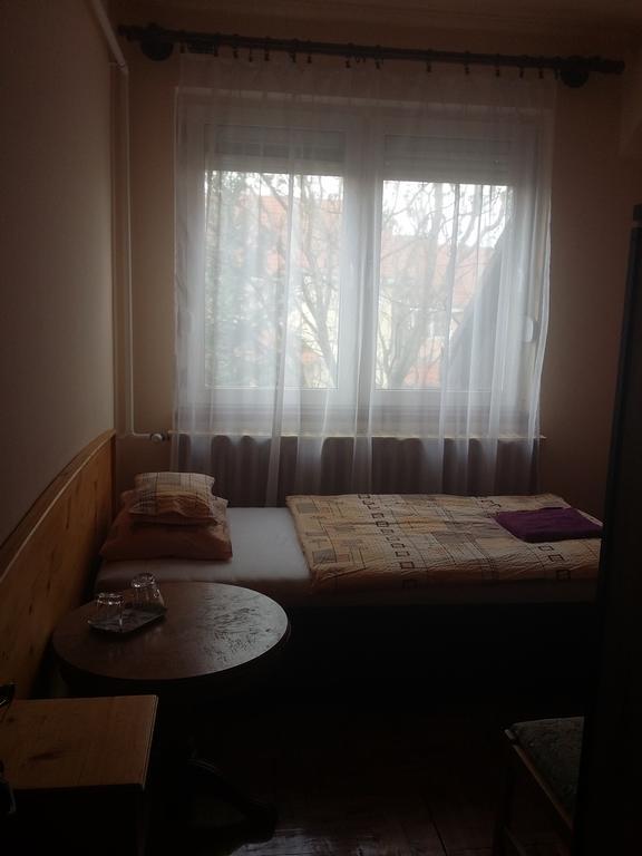 Rózsakert Panzió Hotel Nyíregyháza Exterior foto